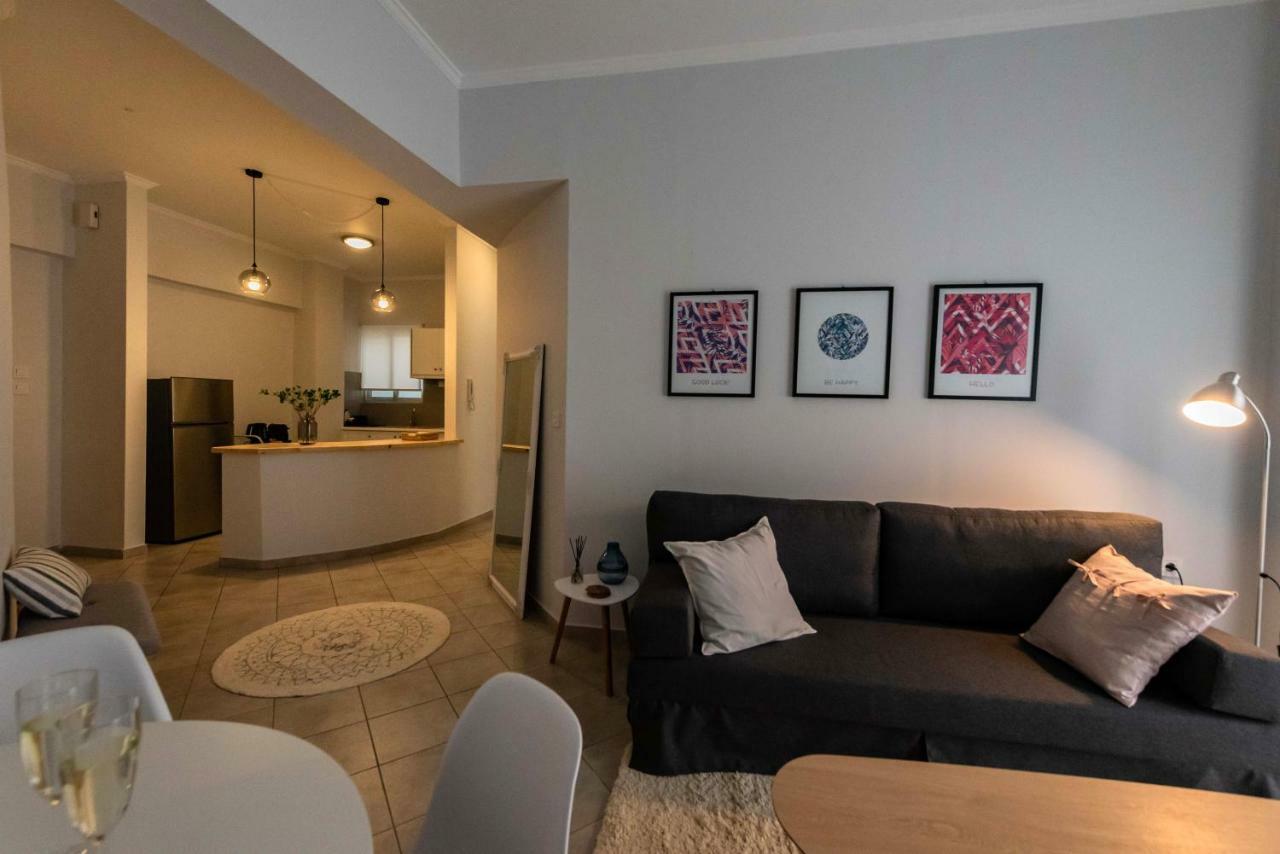 Avra Apartment Каламата Экстерьер фото