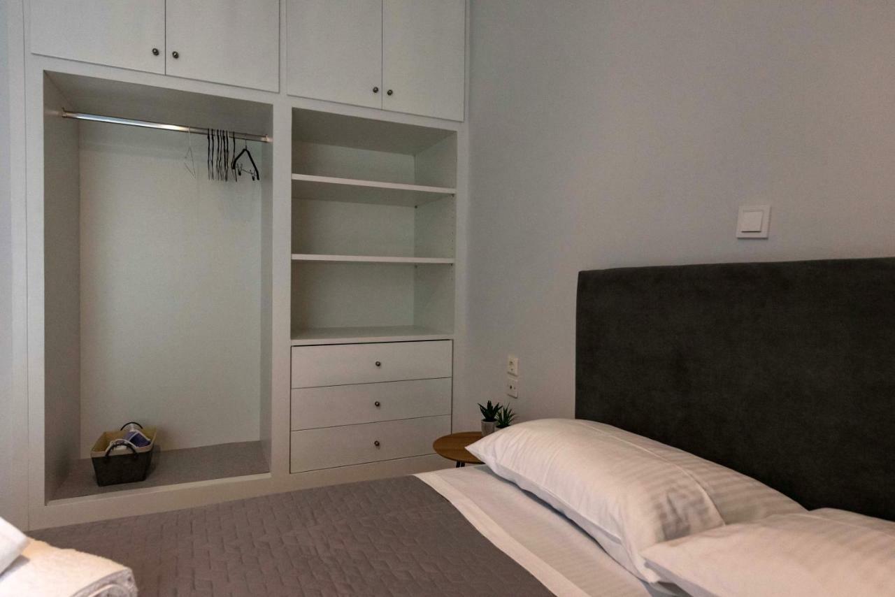 Avra Apartment Каламата Экстерьер фото