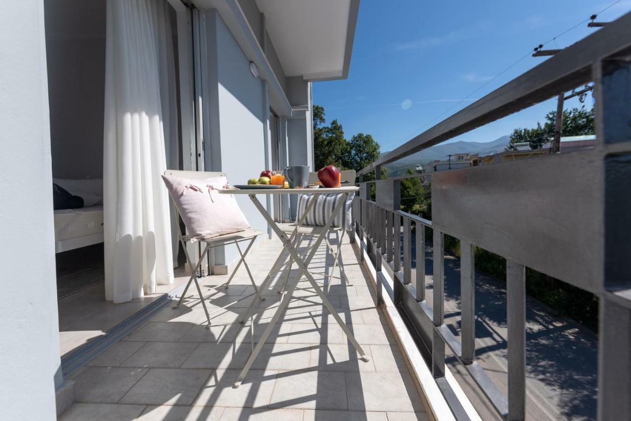 Avra Apartment Каламата Экстерьер фото